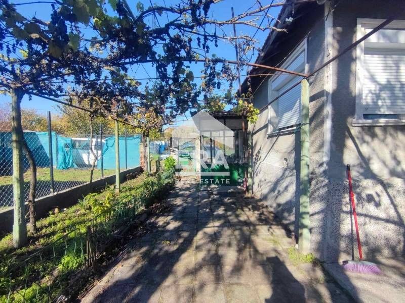 Къща  в кв.Болярово