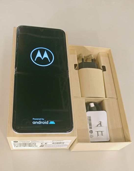 Motorola Razr 40 5G - 8GB RAM / 256GB