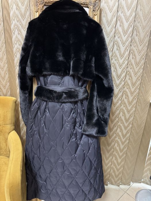 Палто естествен пълнеж сваляща качулка