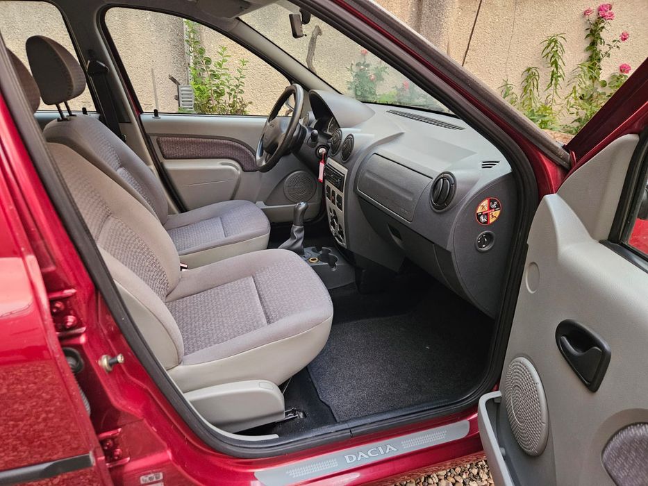 Dacia Logan 2008 limuzina 1.6 mpi special laureate Climă