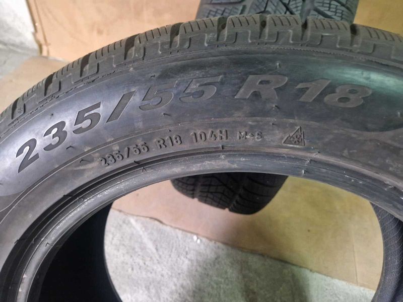 2 Pirelli R18 235/55 Anvelope de iarnă DOT3519