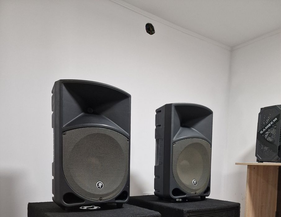 Boxe mackie active (400w bucata) Impecabile