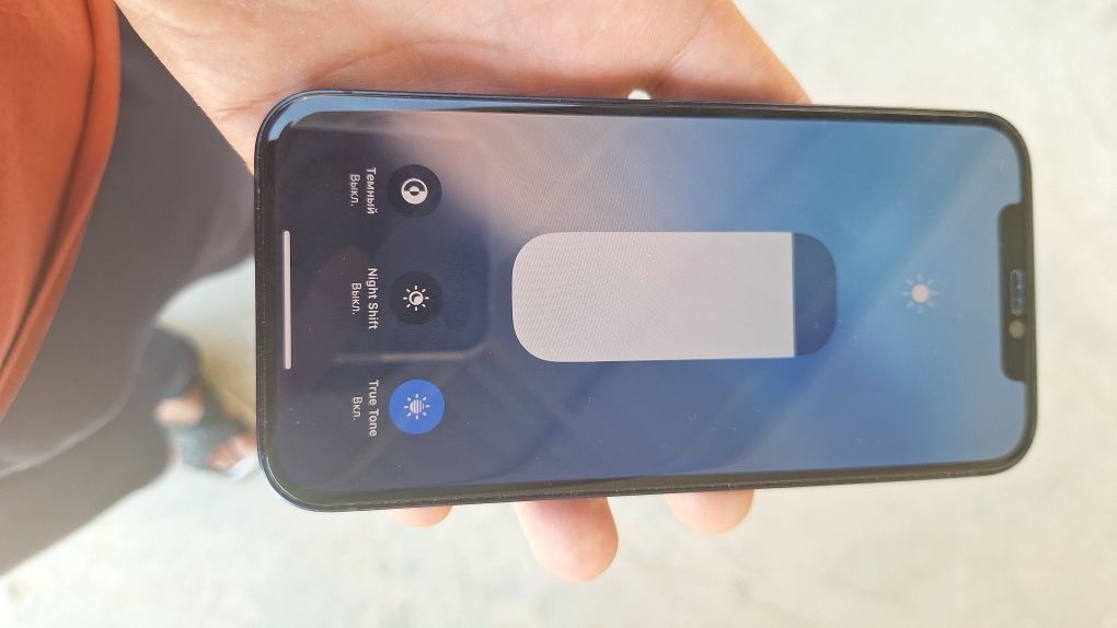 Iphone 12 sotiladi