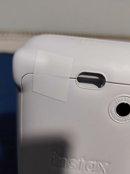 Fujifilm Instax Mini 12, aparat foto instant, fără film.