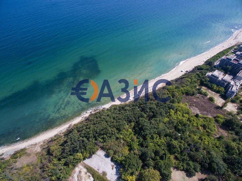 2-стаен апартамент на 3-ти етаж,комплекс Аквамарин на първа линия море