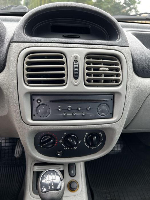 Vand Renault Clio 1.4