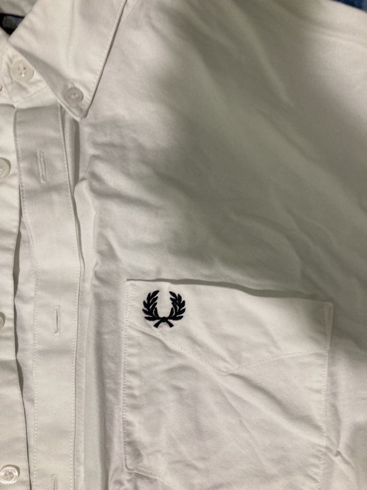 Fred perry къса риза