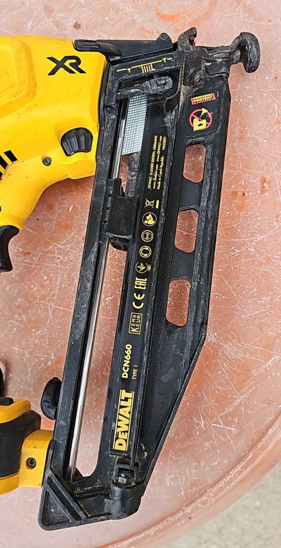 Dewalt-dcn660 такер