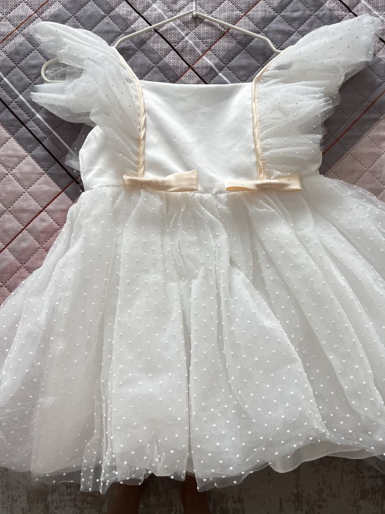 Продам вещи на девочку 4-5-6 лет