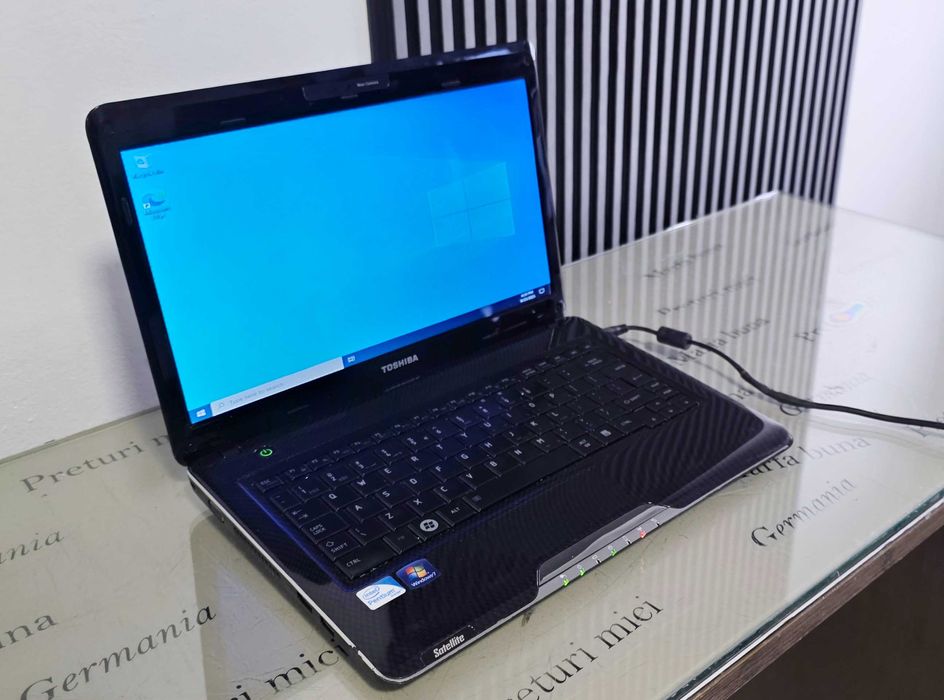 Laptop core2duo - Toshiba Satellite T13-10G - functional,instalat