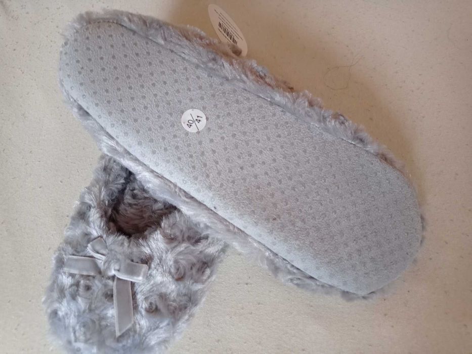 Плюшени пантофи в сиво – нови