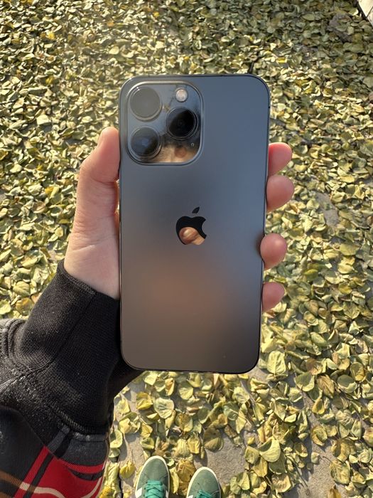 Продам iphone 13 pro 128 гб.