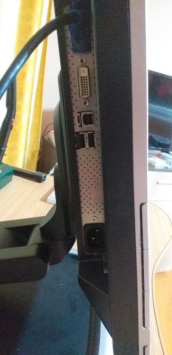 Monitor rotativ  HP L 1750,  17 inch