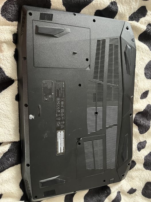 Laptop Acer Nitro 5 NEGOCIABIL sau schimb cu volan de gaming