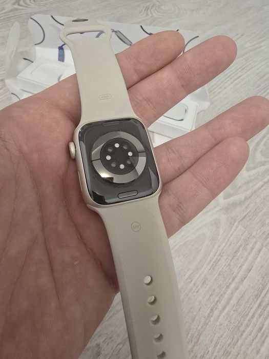 Apple Watch Series 7 GPS, 41mm - Starlight Aluminium Case