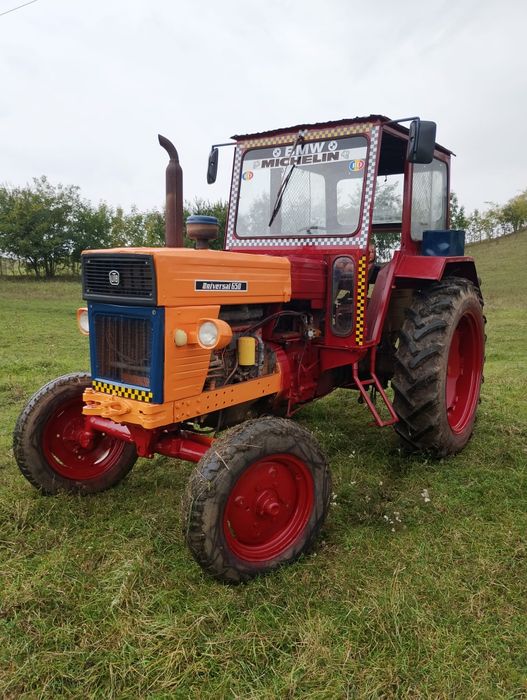 Vând tractor u650 cu plug