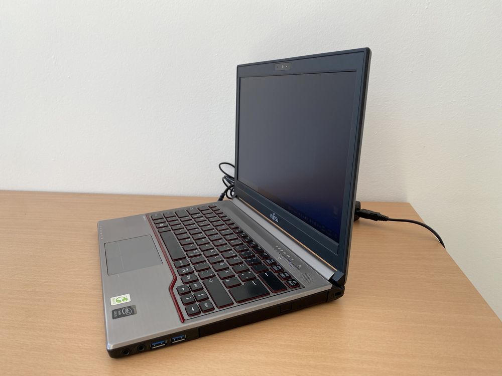 Fujitsu Siemens LifeBook E734 i5-4300/8GB/500GB