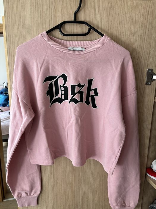 Продавам дамски блузи и сутчър