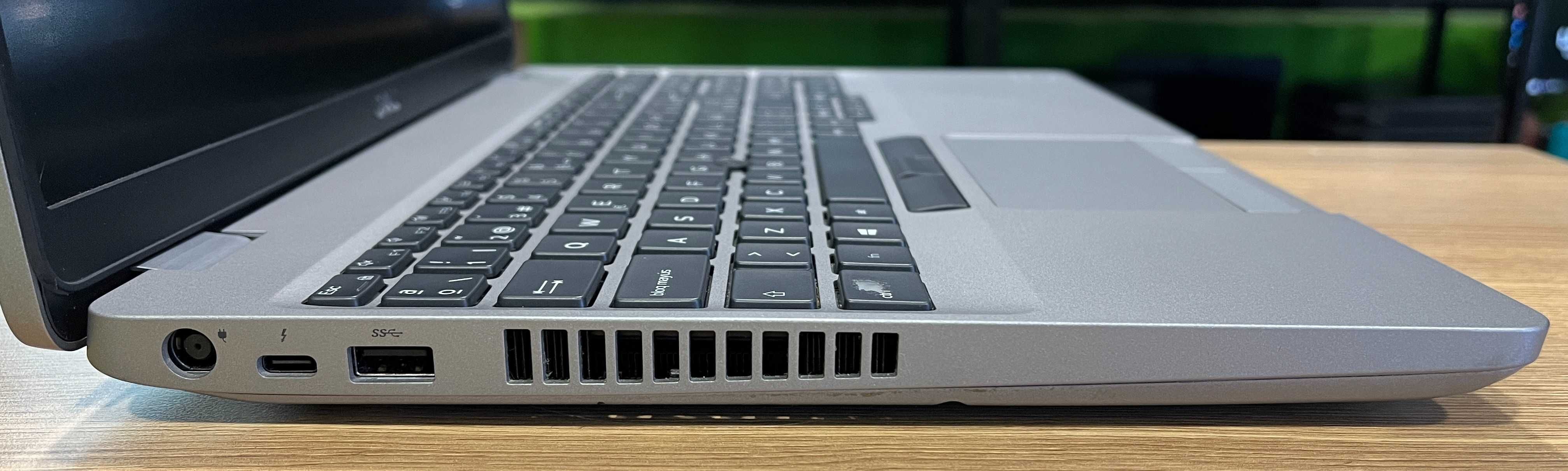 Ноутбук Dell Latitude 5511. Core i5-10400H 2.6/4.6GHz, 8/256 GB