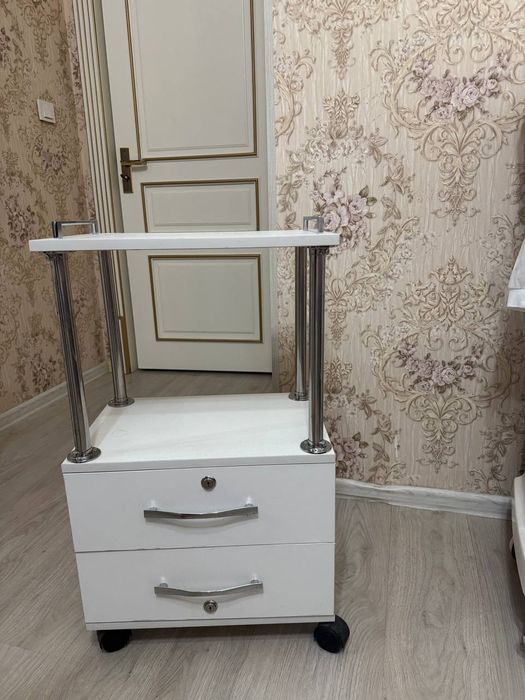 Тумбочка новая !!!