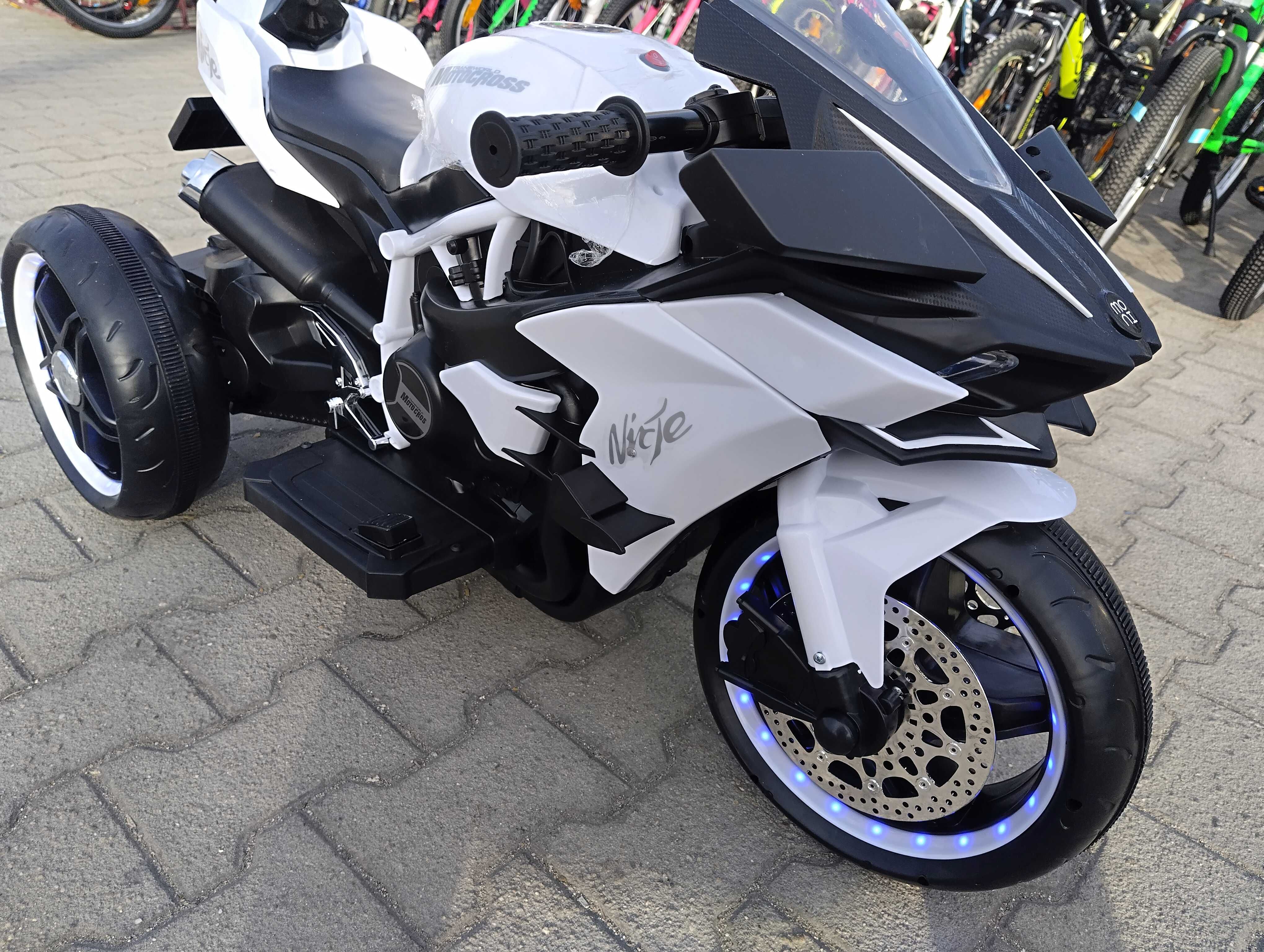 KAWASAKI акумулаторен мотор NINJA бял