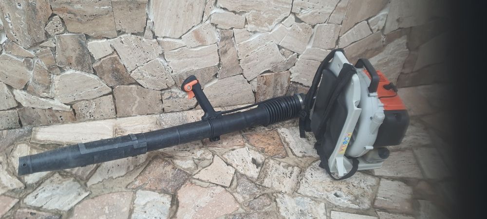 Suflanta Stihl br 400 profesionala foarte puternica