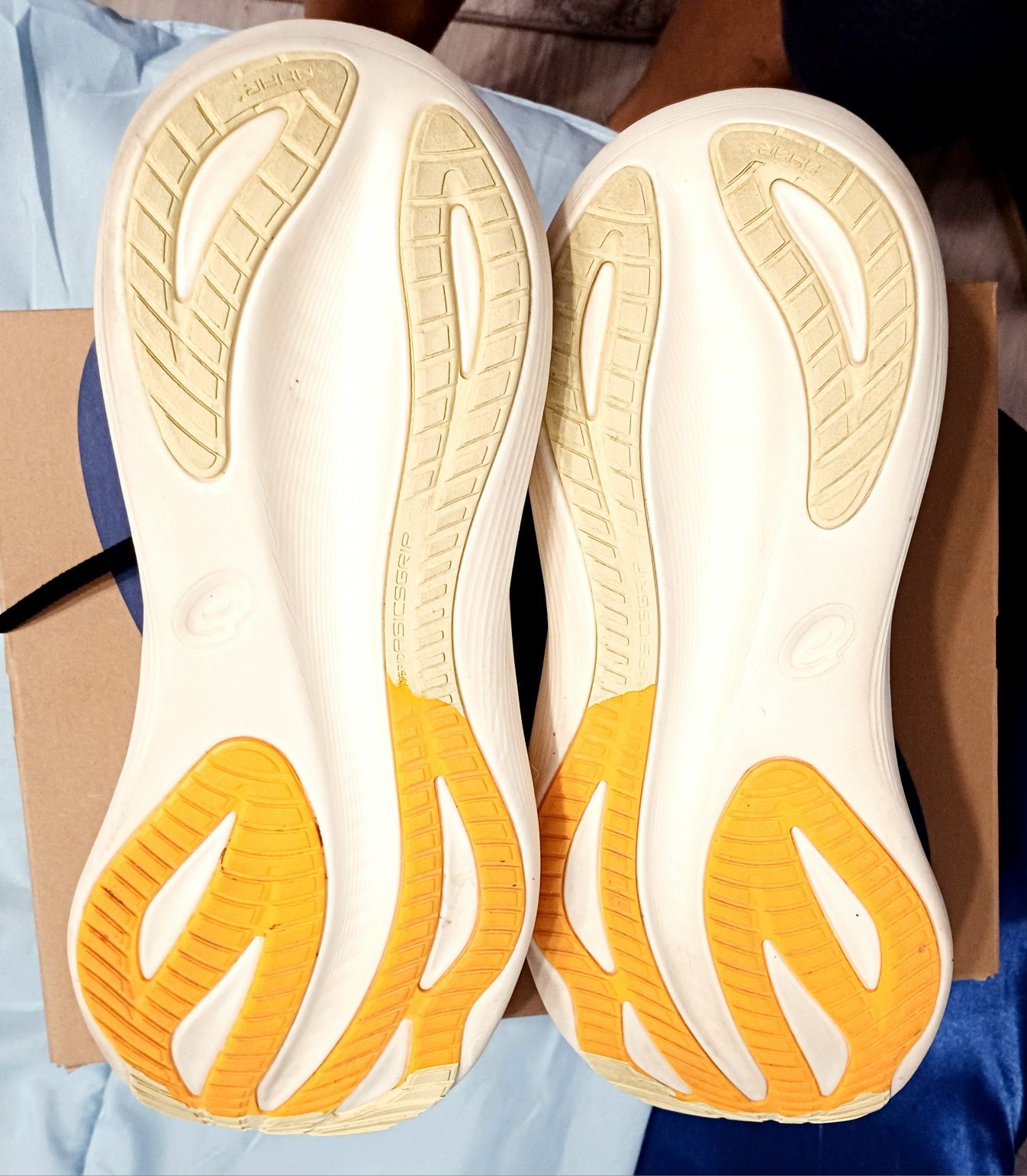 Asics gel-NIMBUS 27