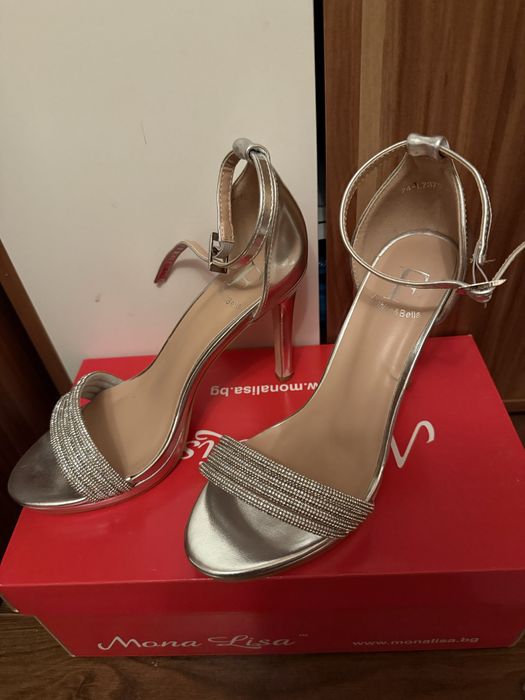 Сребърни токчета