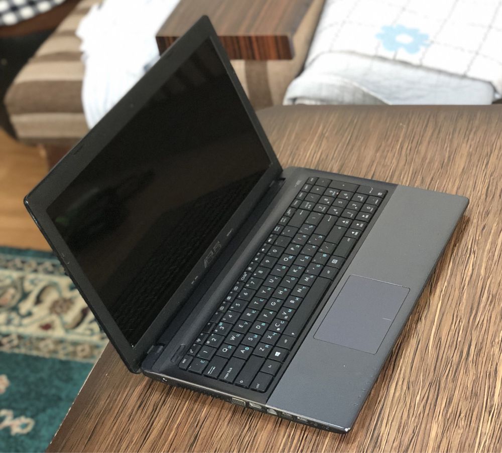Notebook asus в рабочем состоянии