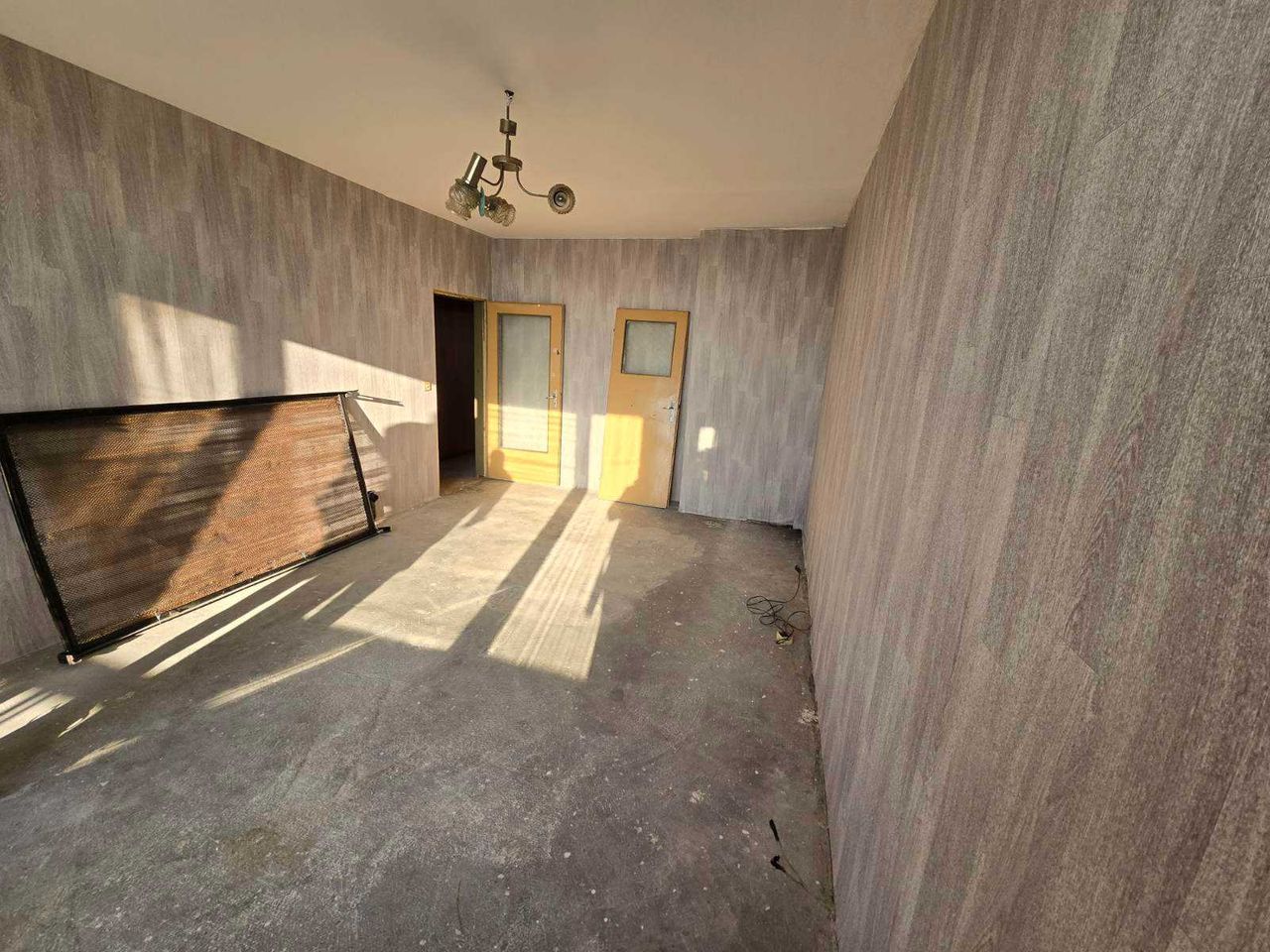 Продава се Двустаен апартамент в Ихтиман - 57 кв.м за 761 €/кв.м - Снимка #3