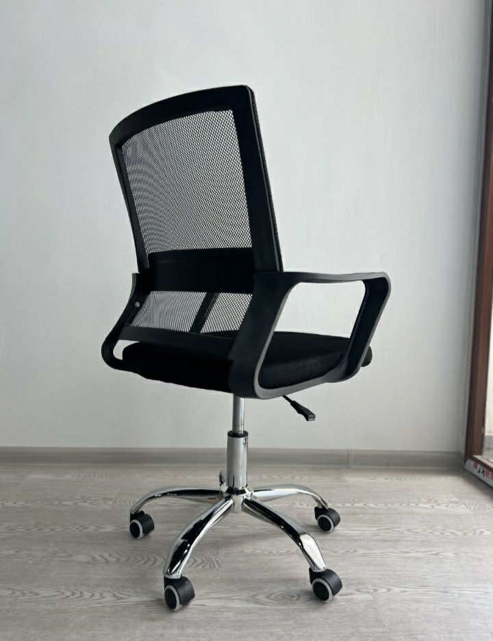 Ofis uchun kreslo