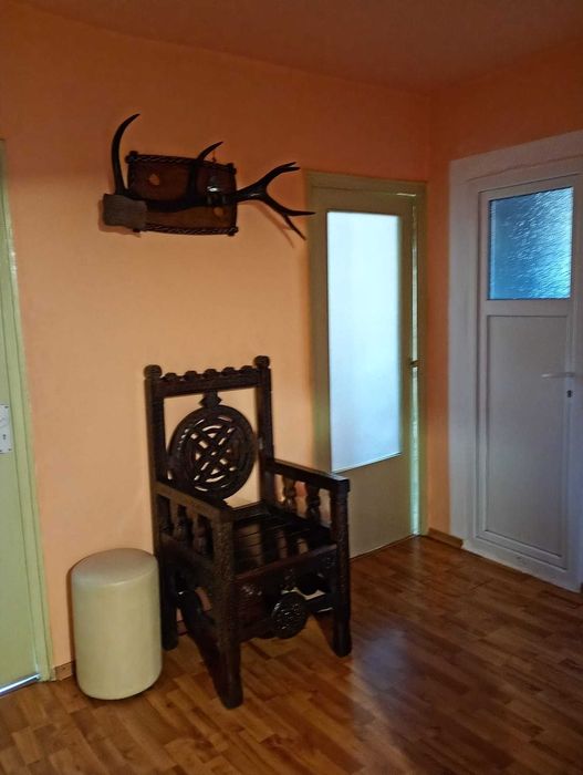 Vând apartament 3 camere Petroșani Nord