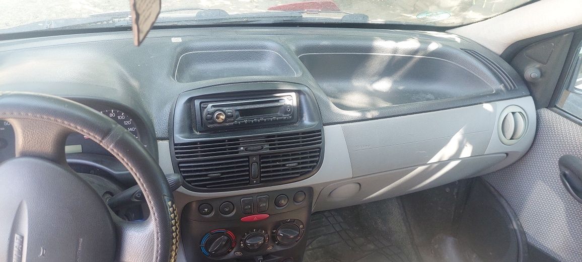Vând Fiat Punto 1.2 Benzina 2002