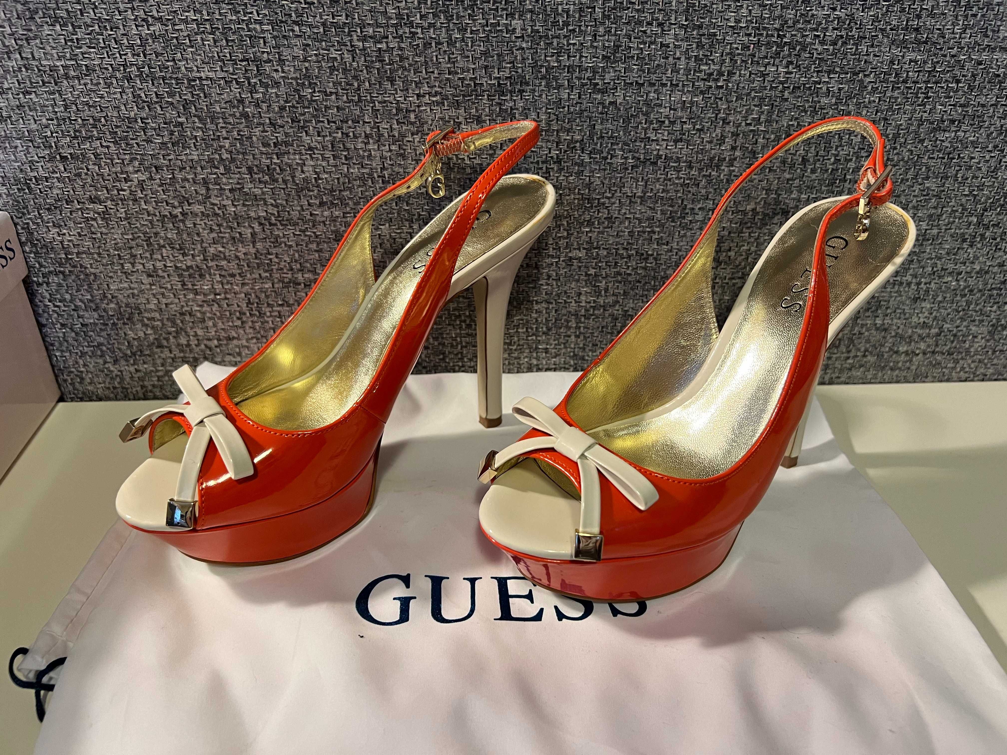 Високи сандали на платформа Guess. Обувани веднъж.