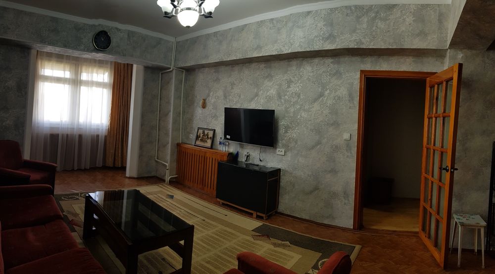 Продаётся 1 комнатная на Ц-7, район ЦУМа, м. КОСМОНАВТОВ.  79 900у.е.