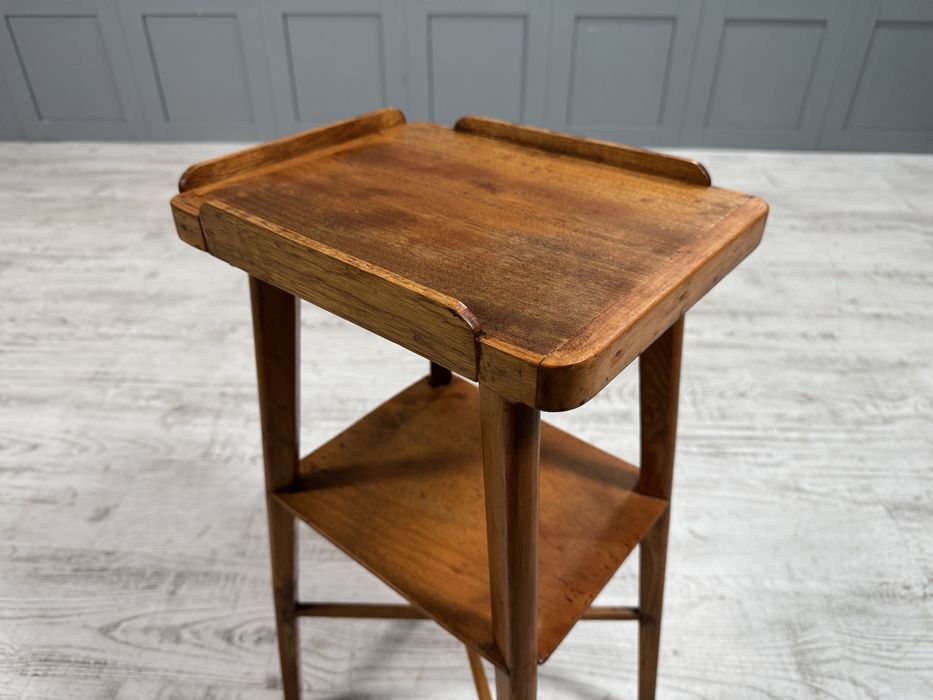 Помощна масичка -пиедестал - цветарник У023