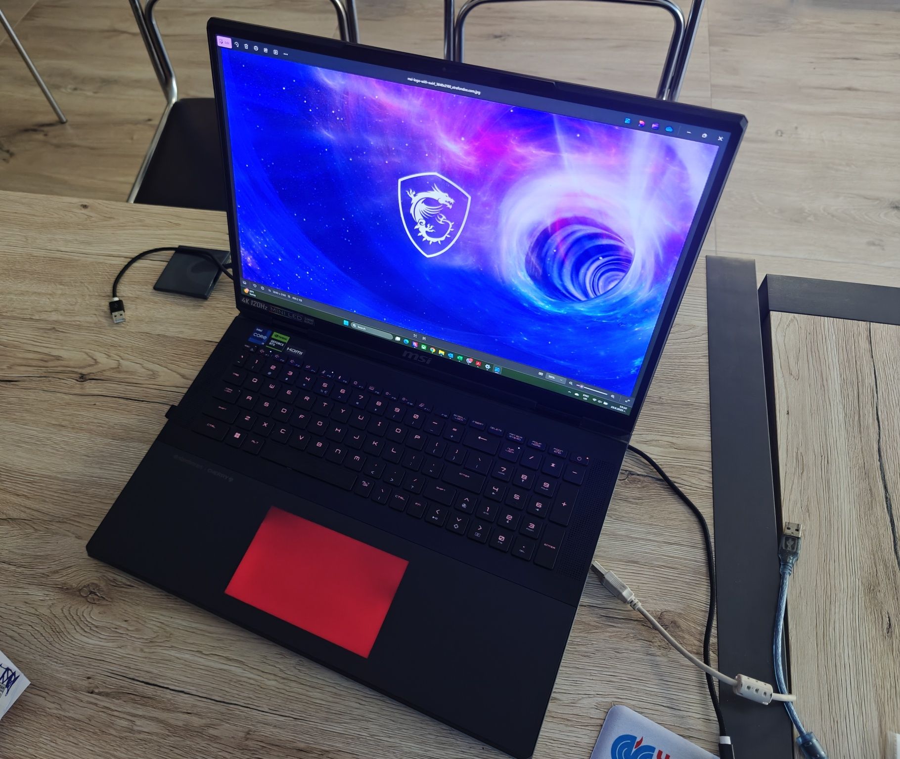 Изключително мощен геймърски лаптоп MSI Titan 18 HX A14V , в гаранция
