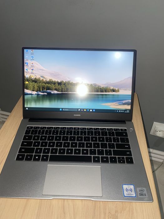 Vand laptop Huwaei d14