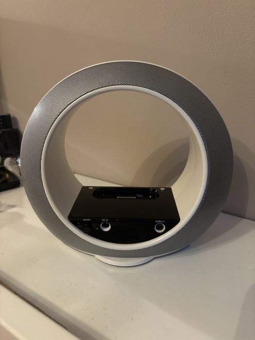 Dock station ( Philips DS3100/12 si JBL Radial micro )