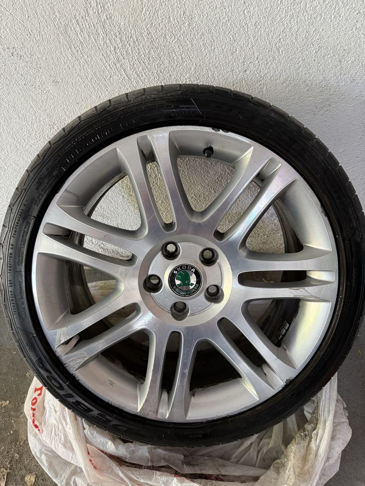 Продавам пълен комплект 4бр. летни гуми Dеbica – размер 225/40 R18