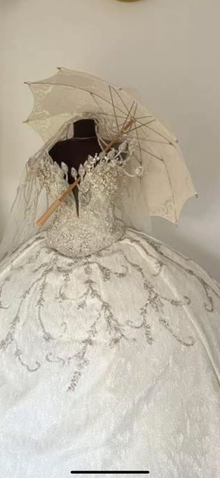 Rochie mireasă.preț 1800€