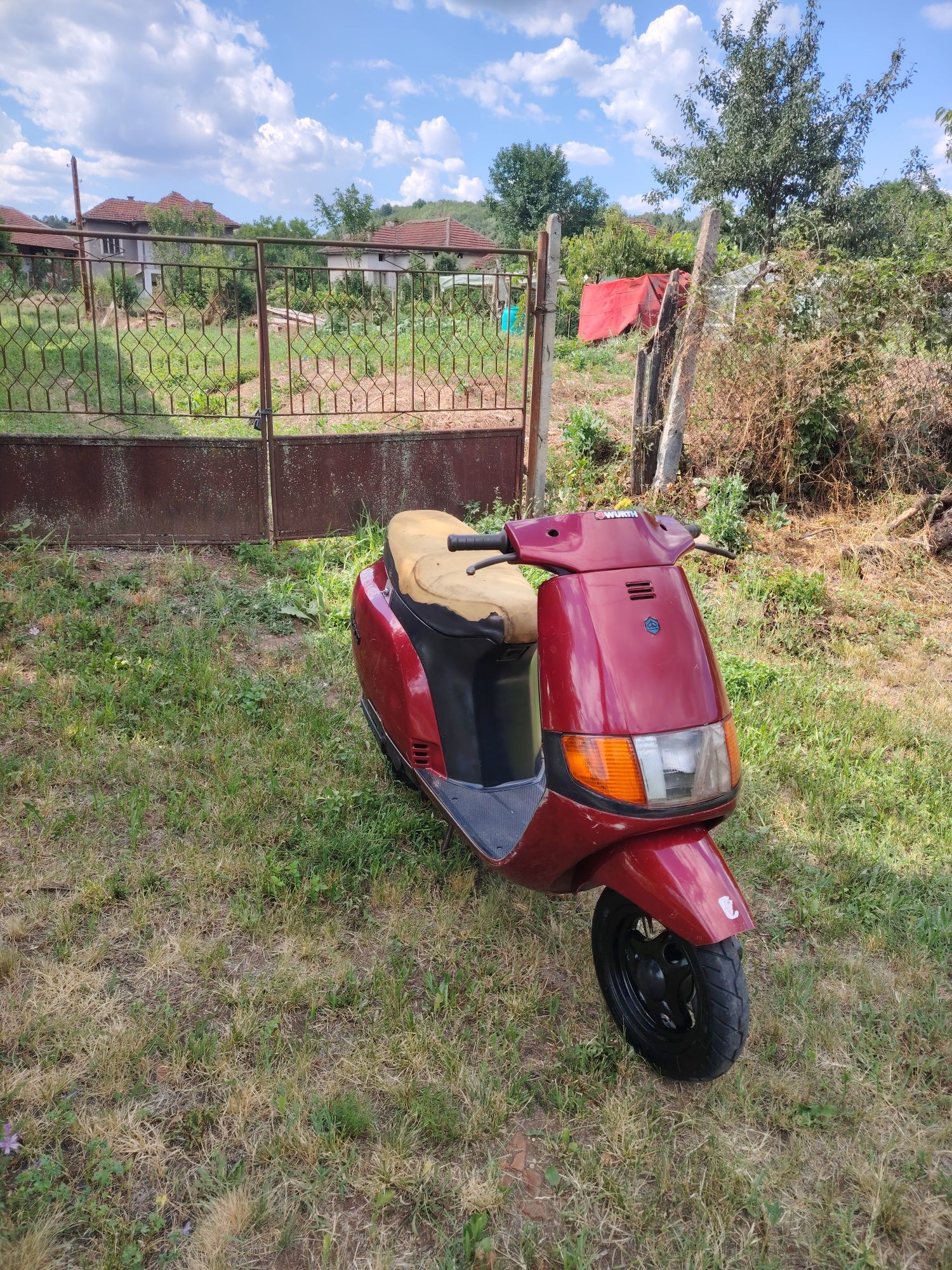 Скутер Piaggio sfera 50
