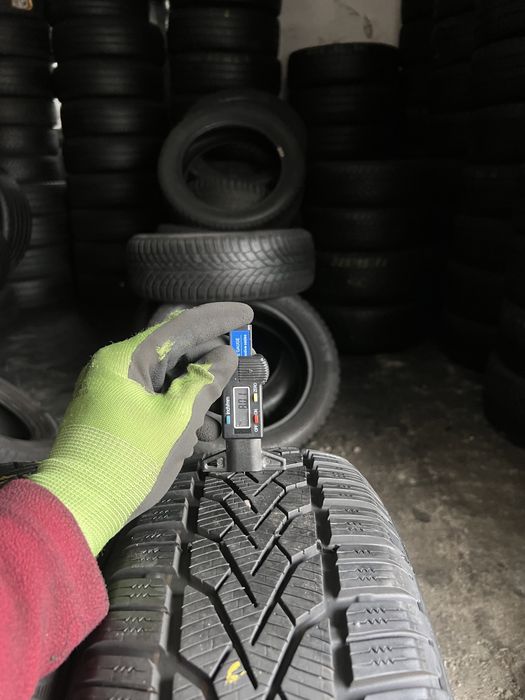 4 anvelope de iarna 195/65/15 Semperit 8 mm!