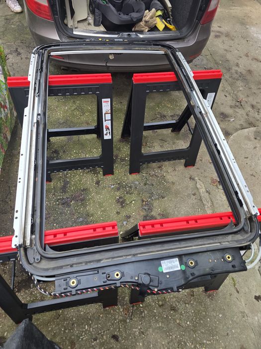 Servicii curatare,degresare si intretinere trapa si plafon panormic