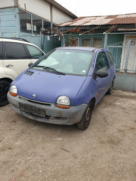 Рено Туинго на части