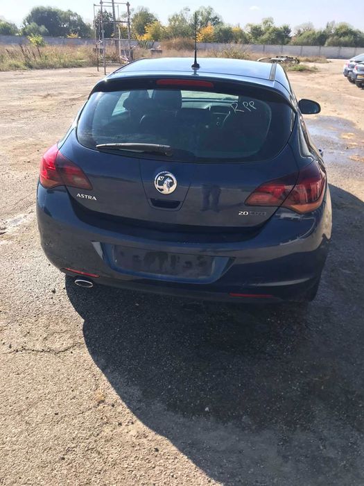 Opel Astra J D 2,0 CDTI син цвят 5-врати 2011 г. на части/Опел Астра