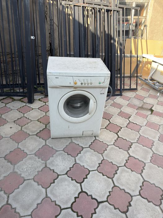 Стиральная машина zanussi