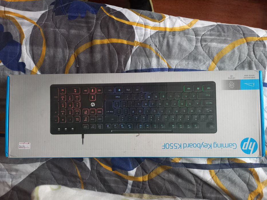 Продам клавиатуру