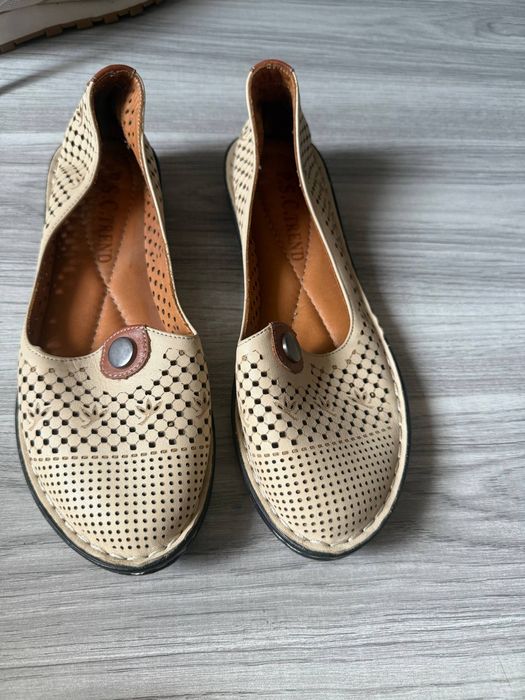 Продам новые кожаные мокасины