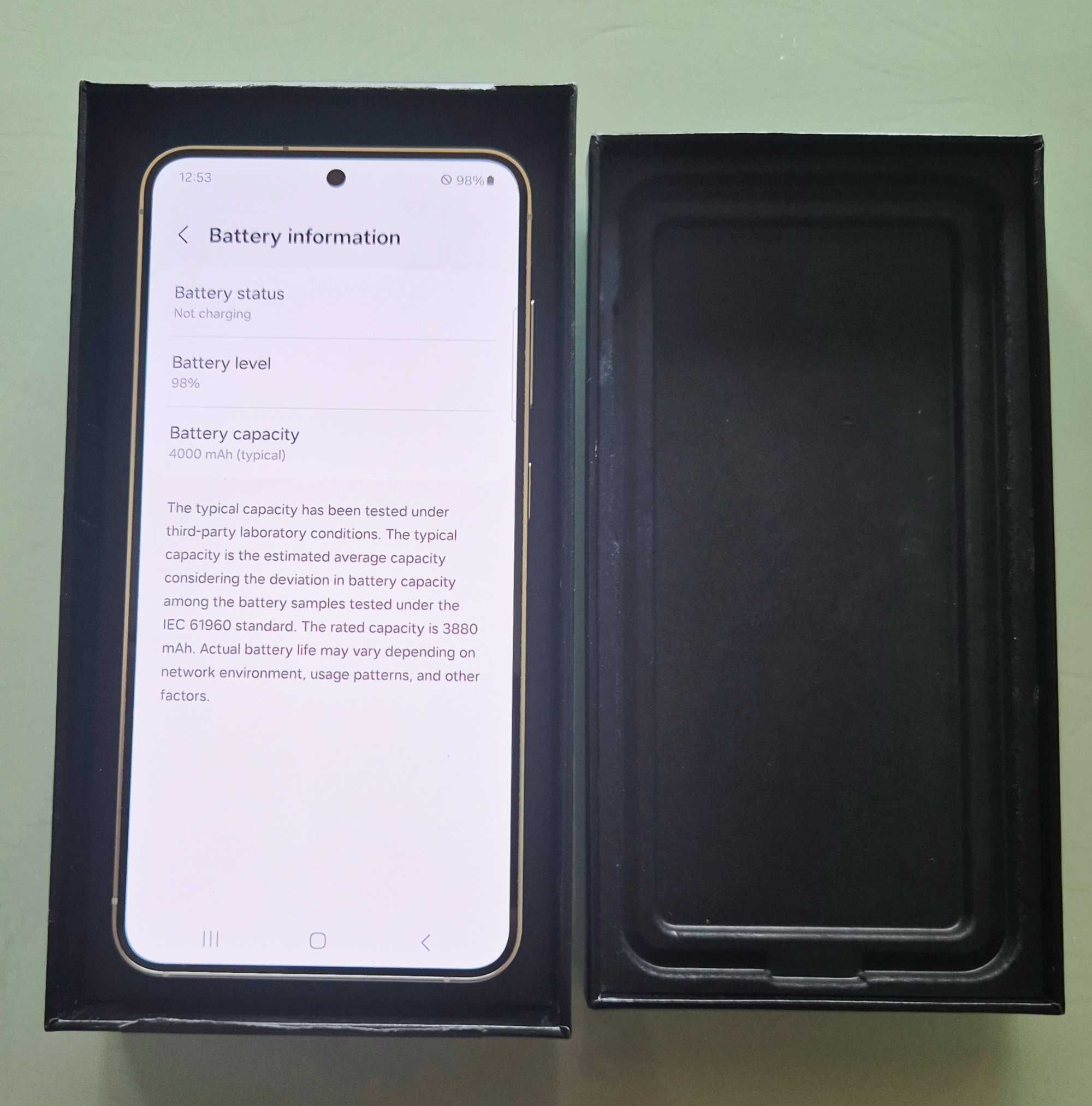 Продавам Samsung S24